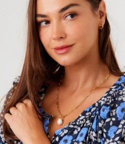 Pearl Toggle Necklace 12 Pearl Toggle Necklace -Ghost London B4FFF68A 8FDB 48DE 9F63 A8CE8D68BD55